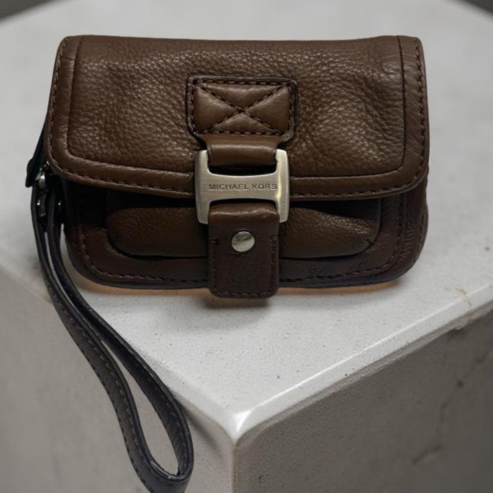 Y2K Michael Kors Dark Brown Leather Pebbled Baguette/Pouch  Wristlet
